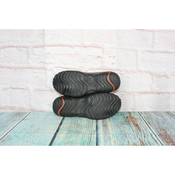 Clarks Green Leather Slip On Waterproof Casual Loafer Shoes Size 8 Medium - Picture 9 of 9